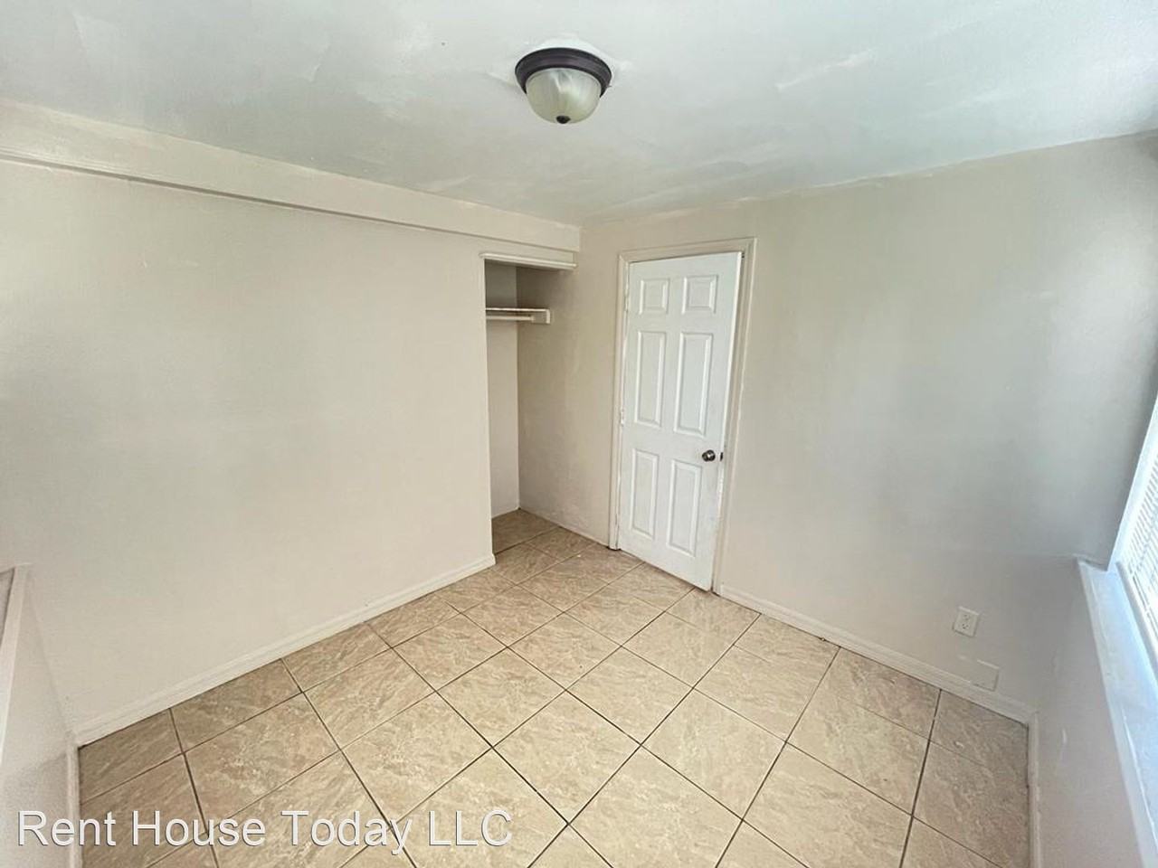 202 6th Jpv St - Photo 3 of 32