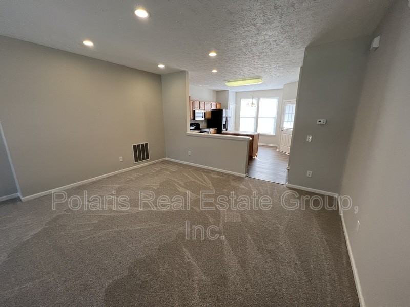 8428 Clayhurst Dr - Photo 5 of 23