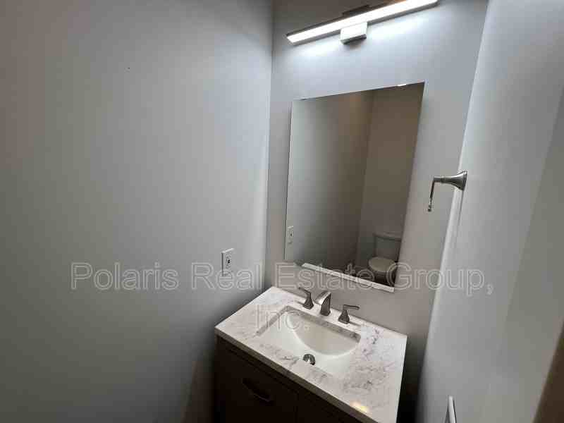 2201 Pleasant St - Photo 7 of 24