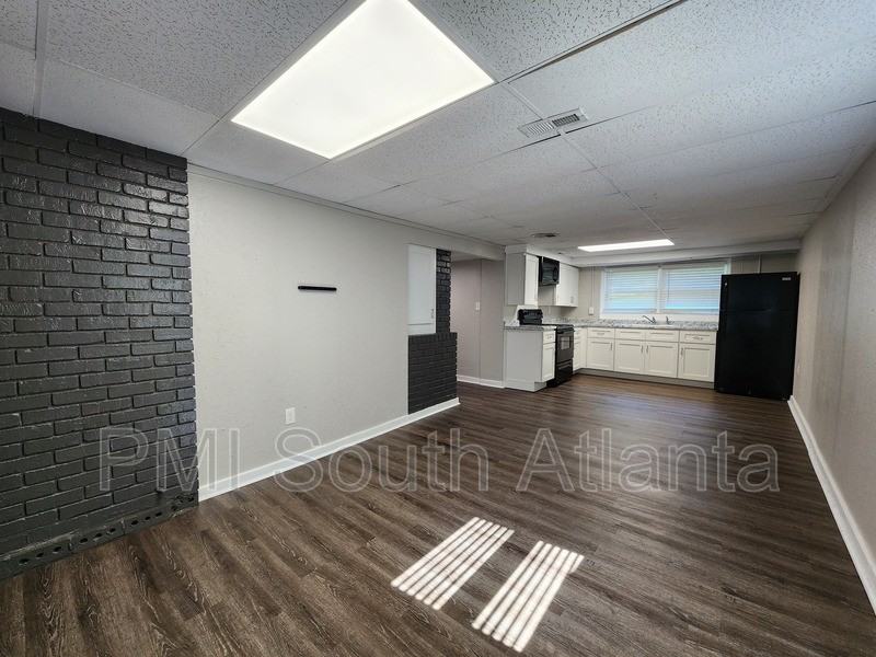 2234 Hurt Rd Sw #2 - Photo 3 of 28