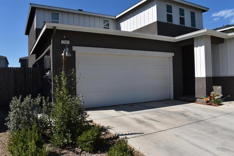 2382 Explorador Dr - Photo 2 of 41