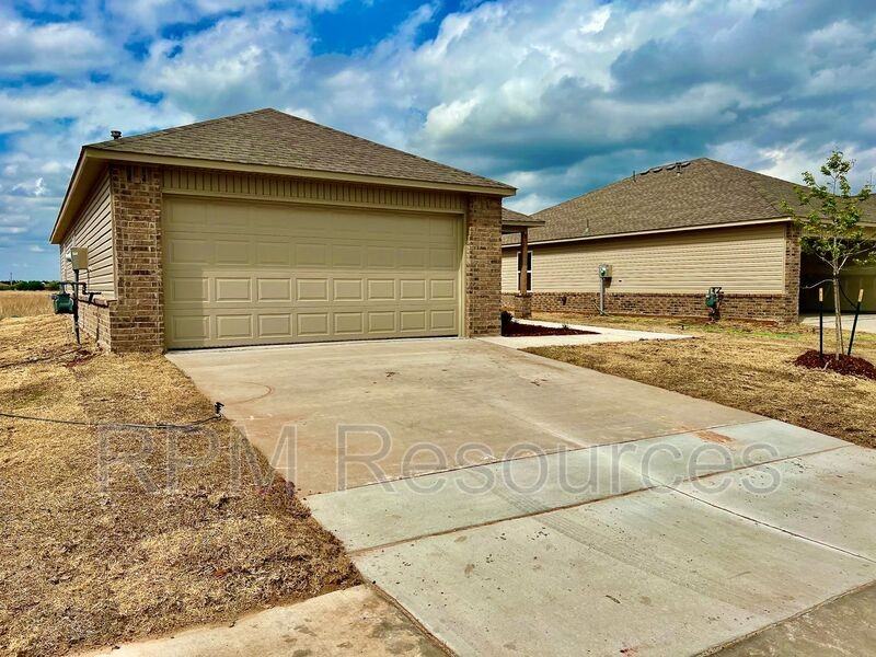 10429 Nw 19th St - Photo 2 of 21