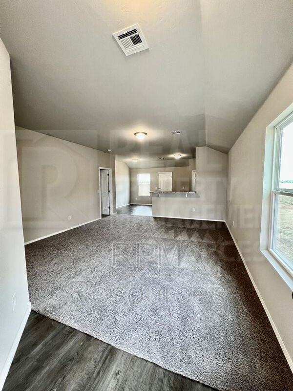 10429 Nw 19th St - Photo 3 of 21