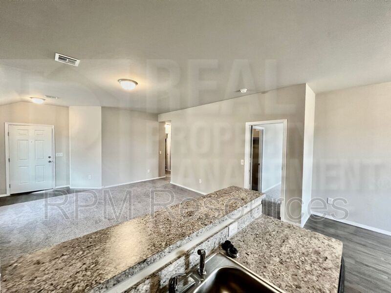 10429 Nw 19th St - Photo 6 of 21