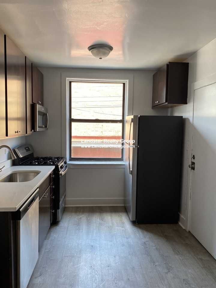 N Spaulding Ave #1A - Photo 2 of 15