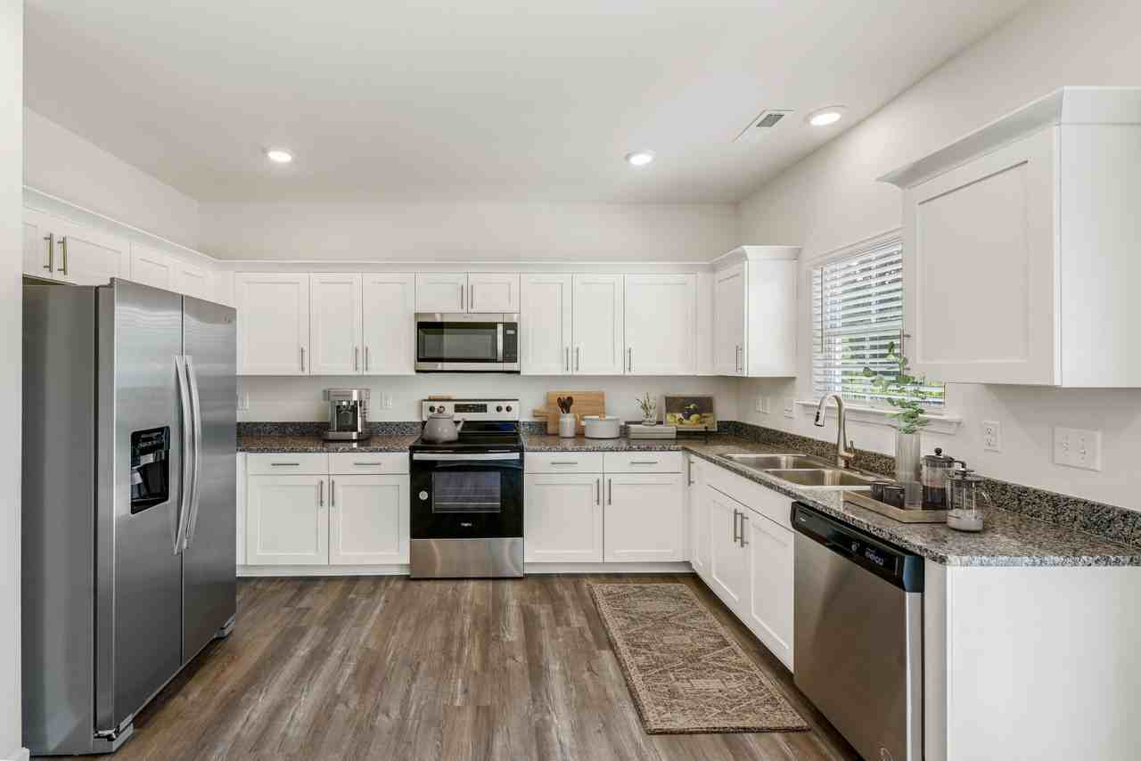 1101 Falsetto Ln - Photo 2 of 7