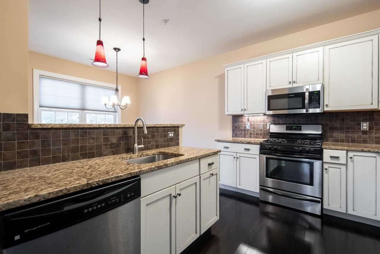 4208 Admiral's Walk Drive - Photo 3 of 36
