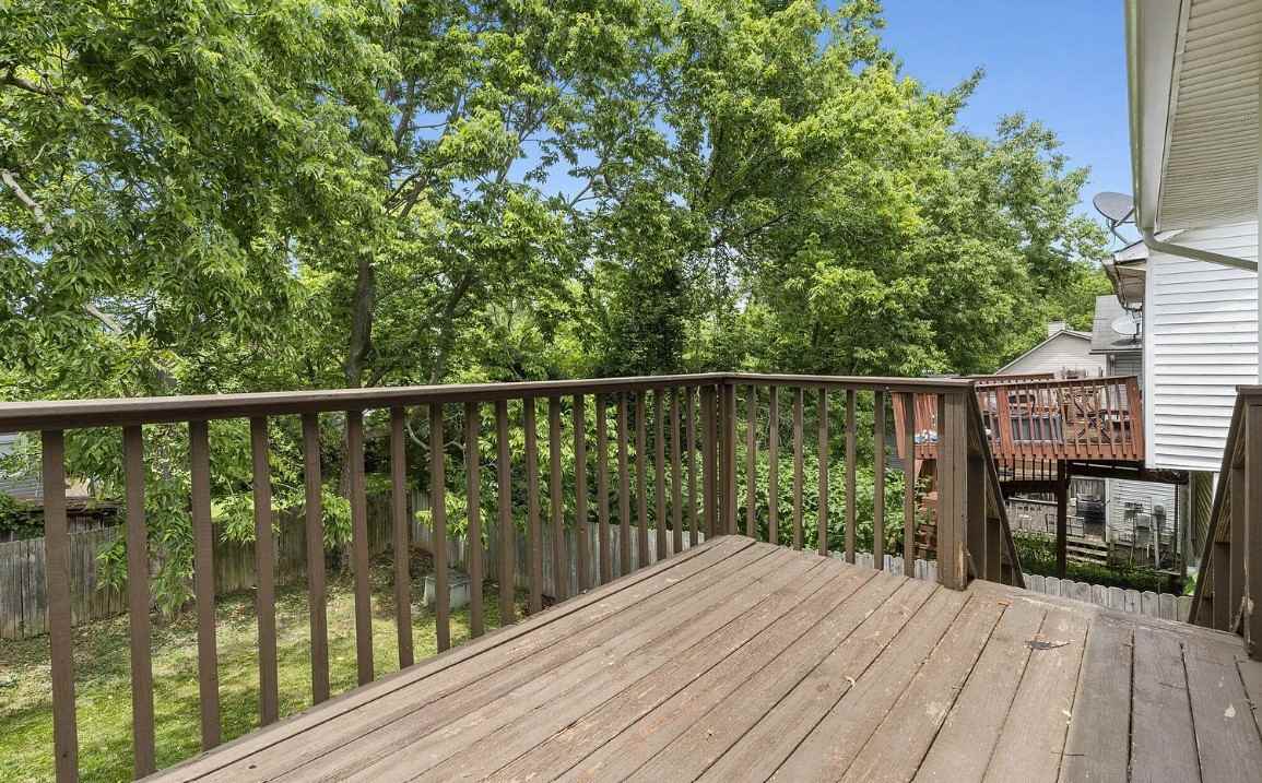 389 Chase Pl #NA - Photo 2 of 4