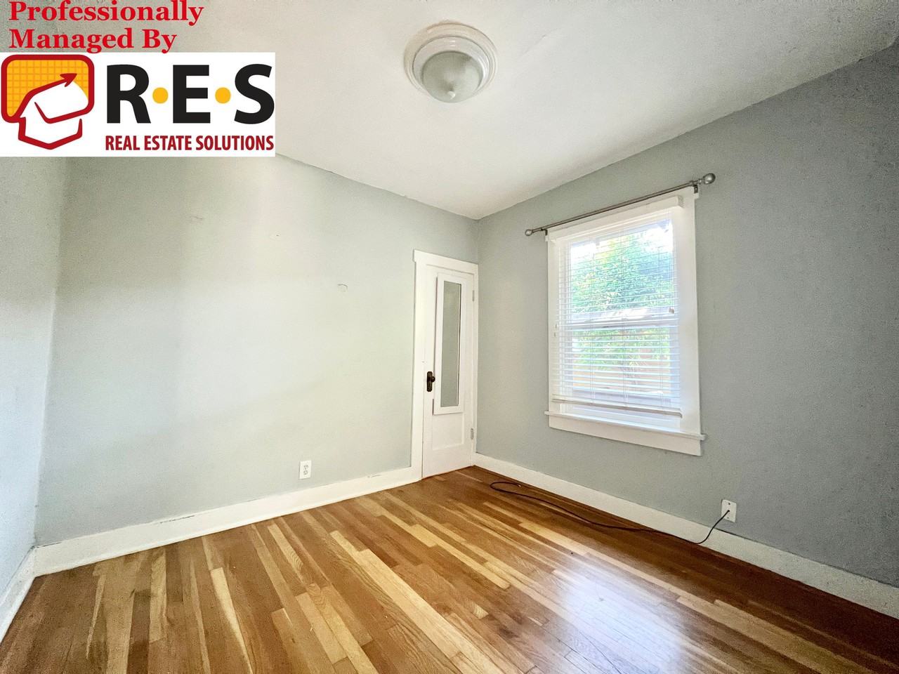 1146 Jackson St - Photo 6 of 11