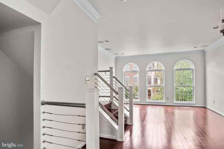 25123 Neptune Ter - Photo 2 of 27