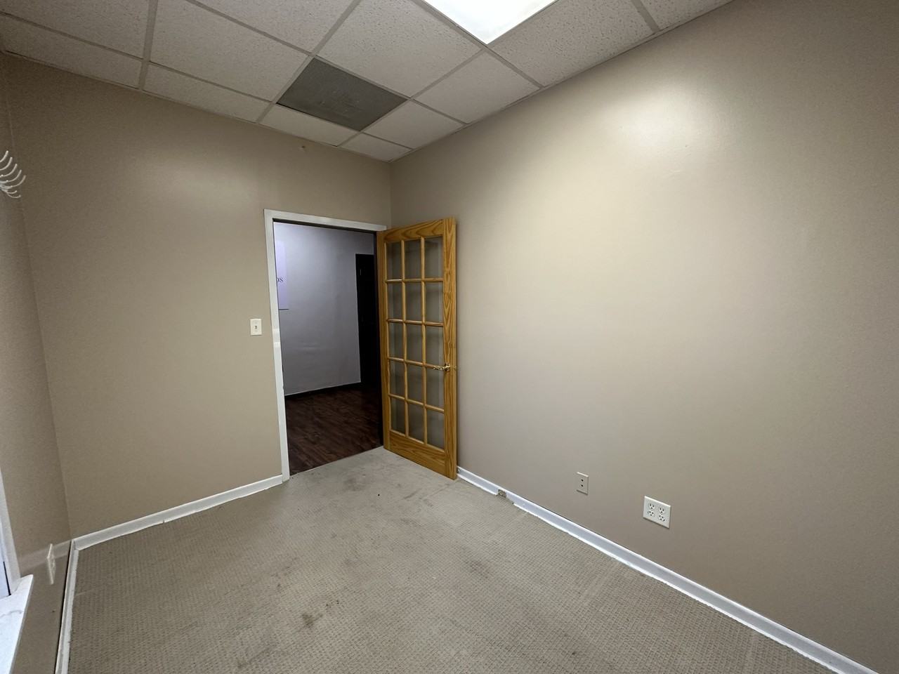 416 E Commercial Ave - Photo 2 of 19