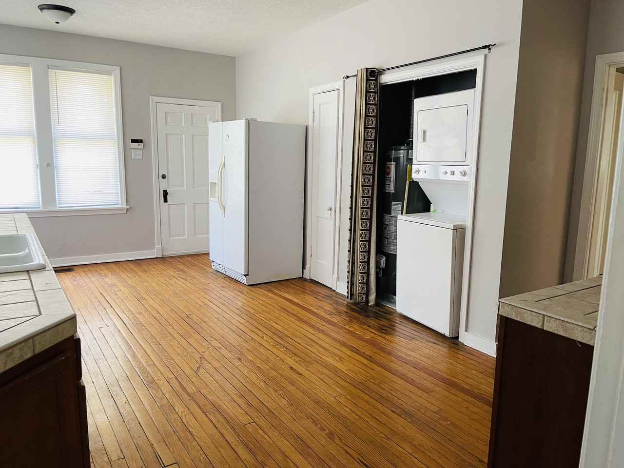 3536 Spottswood Ave - Photo 6 of 15