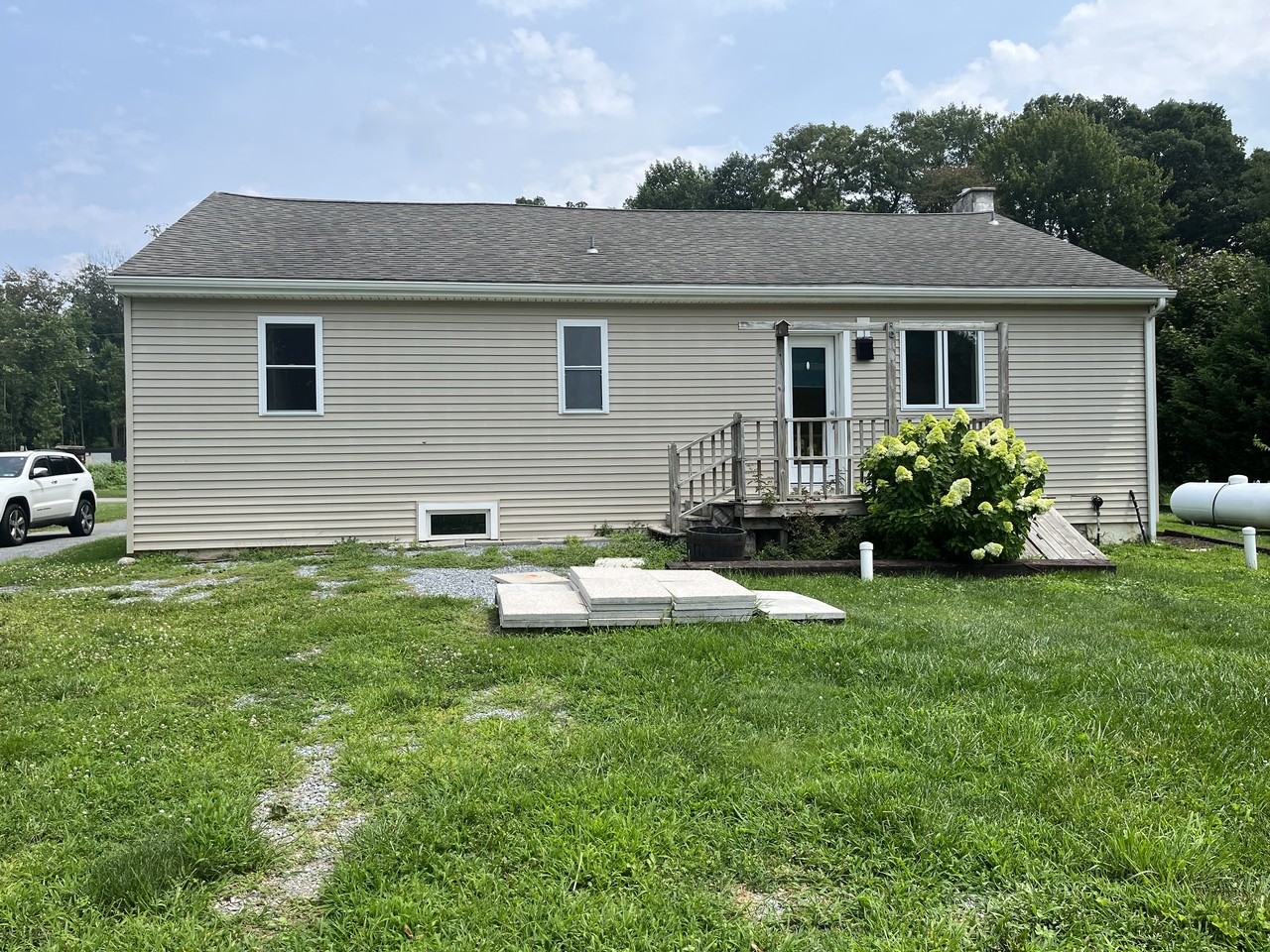 404 Red Well Rd - Photo 2 of 10