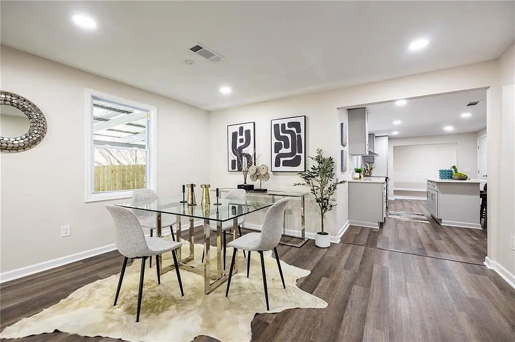 2174 Penelope St Nw - Photo 3 of 24