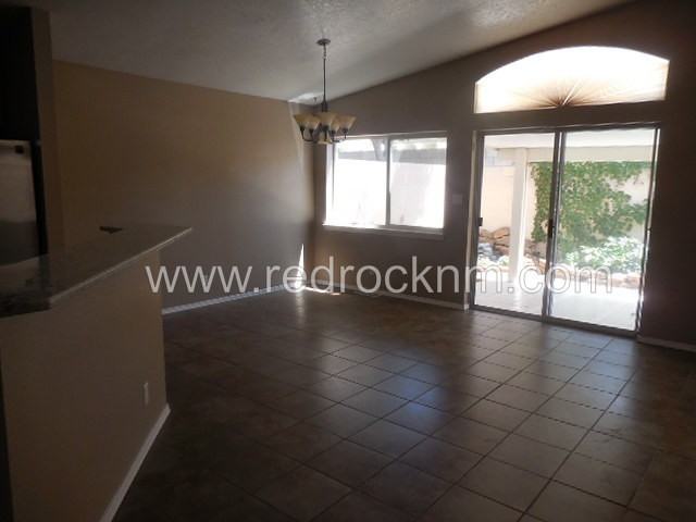 7124 Quail Springs Pl Ne - Photo 3 of 16