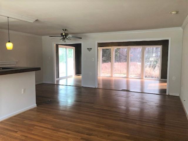 7725 Marthas Ln - Photo 5 of 23