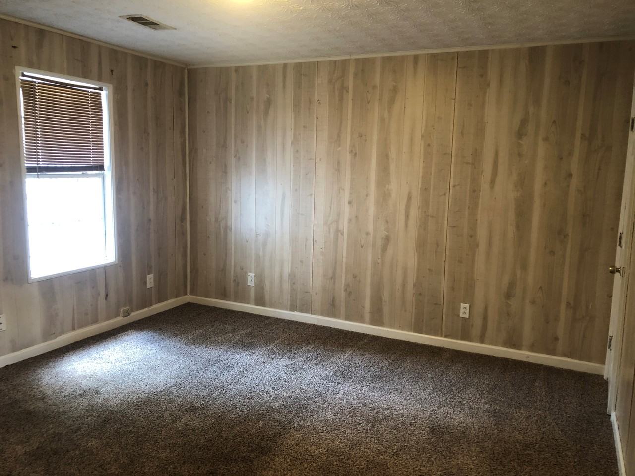 535 N 9Th St - Photo 3 of 8