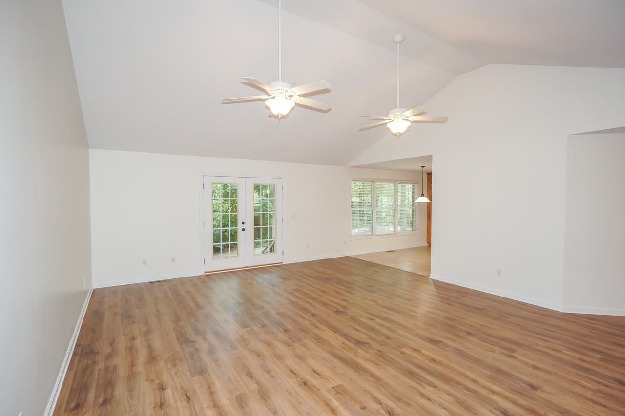 808 S Love Chapel Rd - Photo 3 of 19