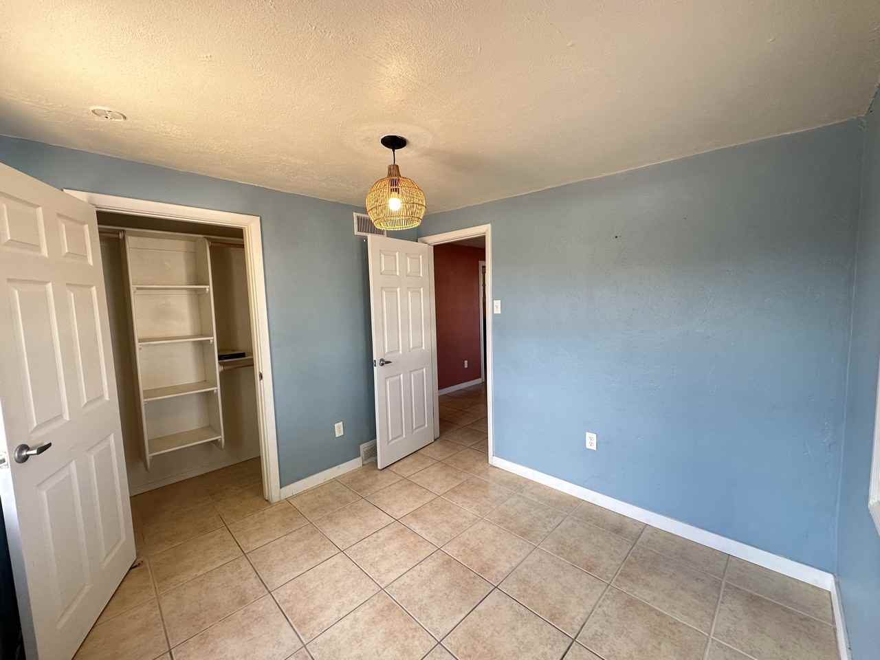 2208 N Rita Ave - Photo 4 of 22
