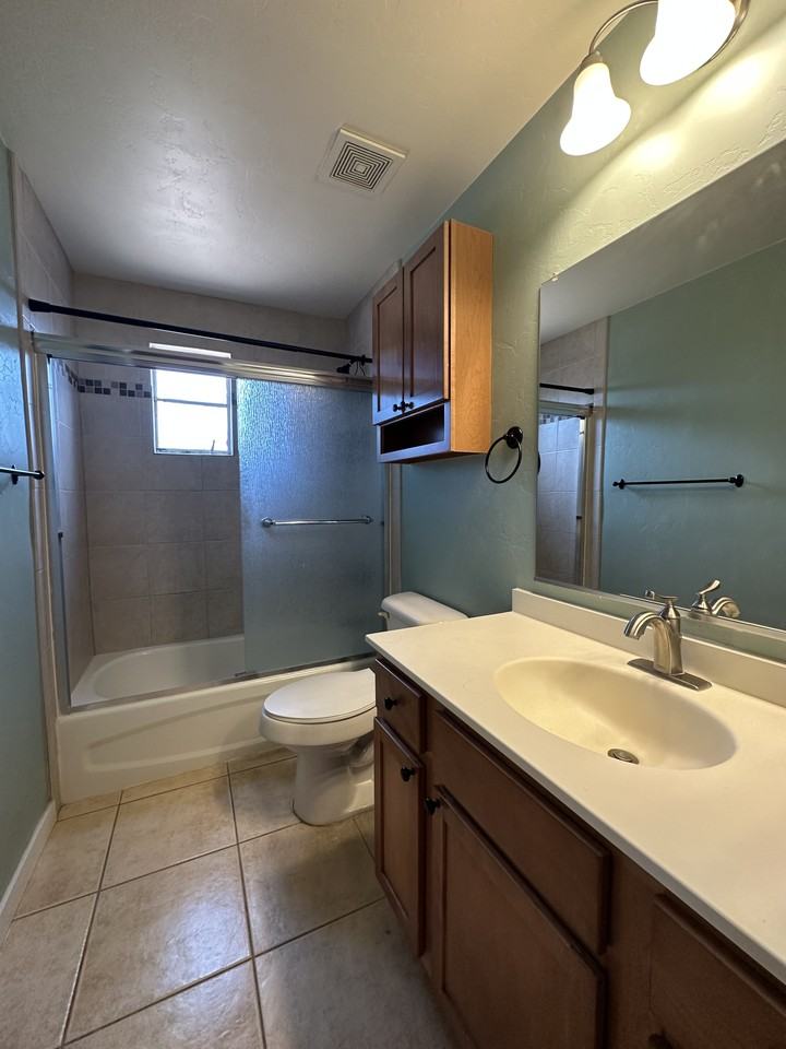 2208 N Rita Ave - Photo 6 of 22