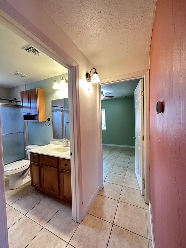 2208 N Rita Ave - Photo 7 of 22