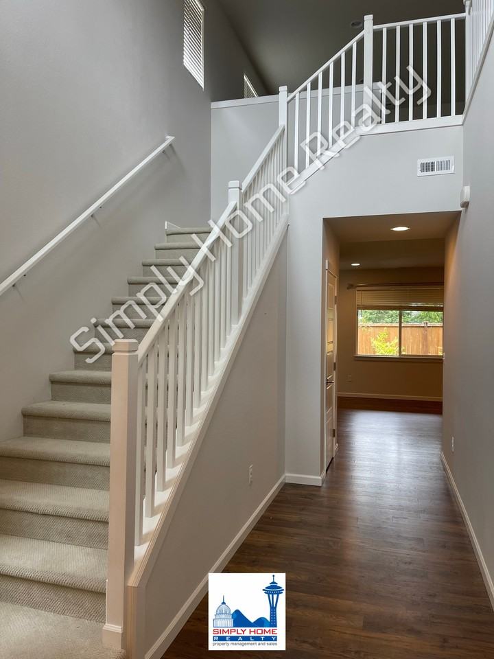 5304 49th Ave Se - Photo 2 of 39