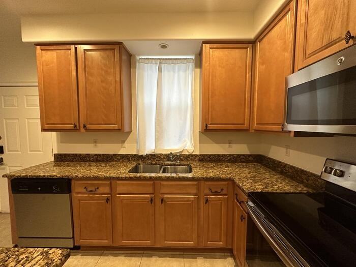 2598 Bella Vista Dr #1 - Photo 3 of 8