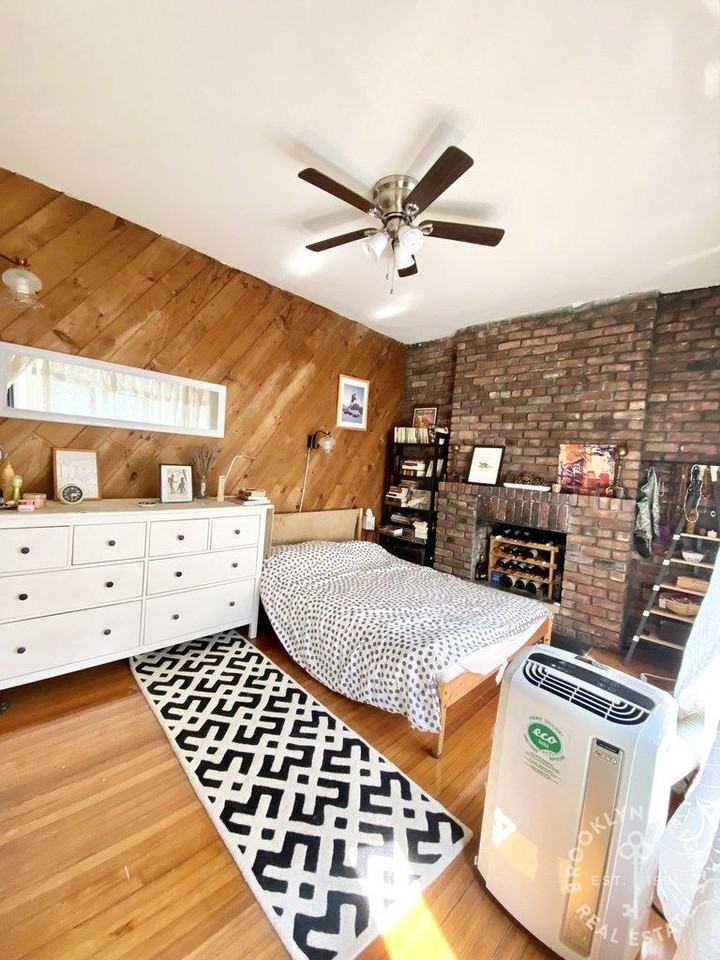 133 Henry St #6 - Photo 7 of 12