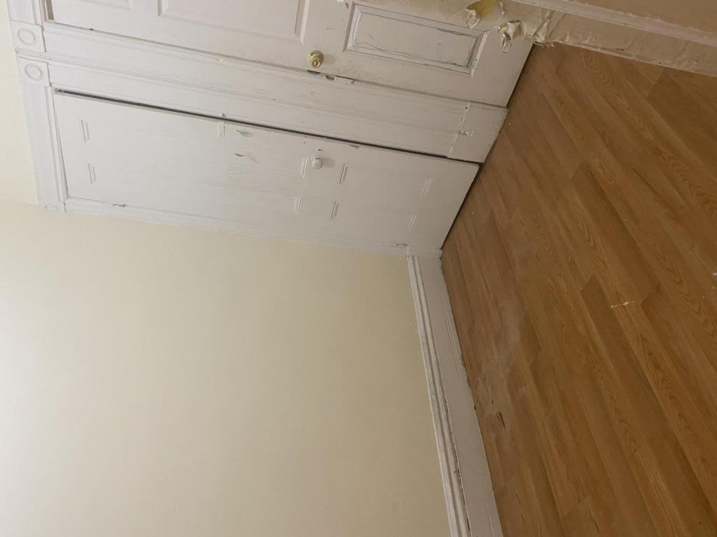 1028 Greene Ave - Photo 6 of 10