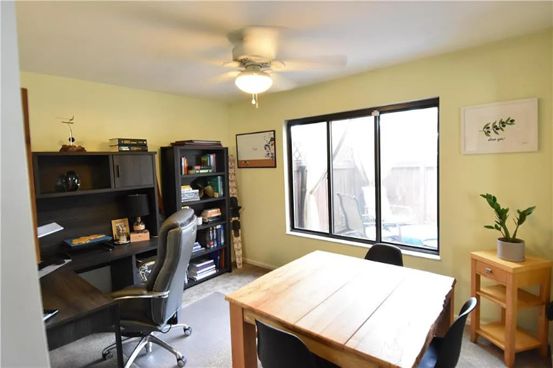 598 Brighton St - Photo 2 of 14