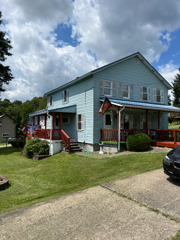 115 Pear St - Photo 2 of 6