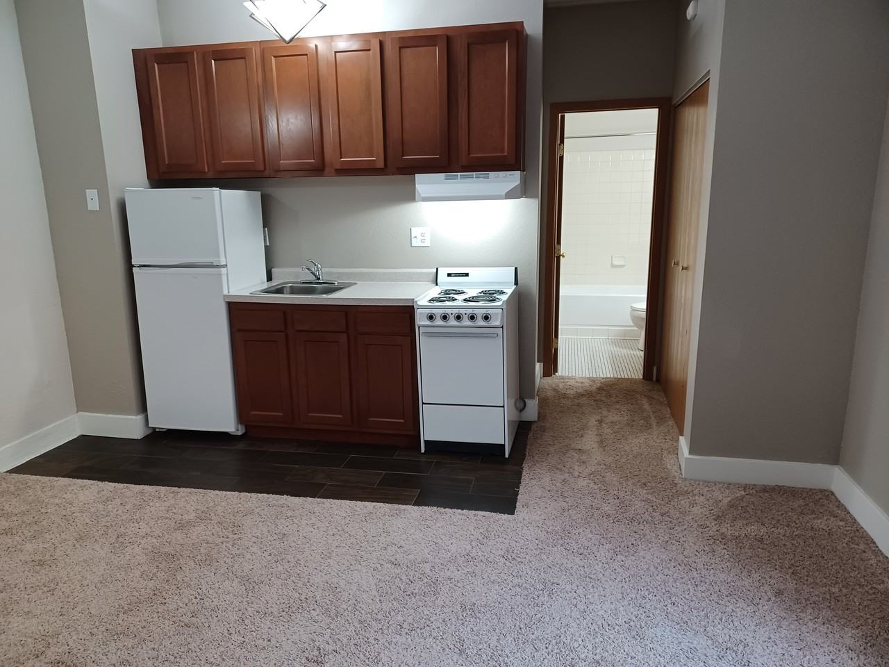 9 West 7th Place - Photo 3 of 7