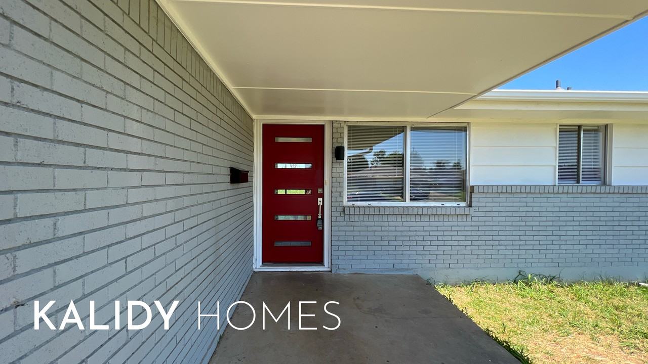 1433 Sw 60th St #1 - Photo 3 of 26