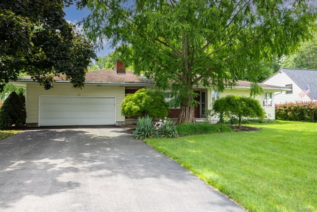 128 Winkler Dr, Grand Island, NY 14072 3 Bedroom House for 2,000/month