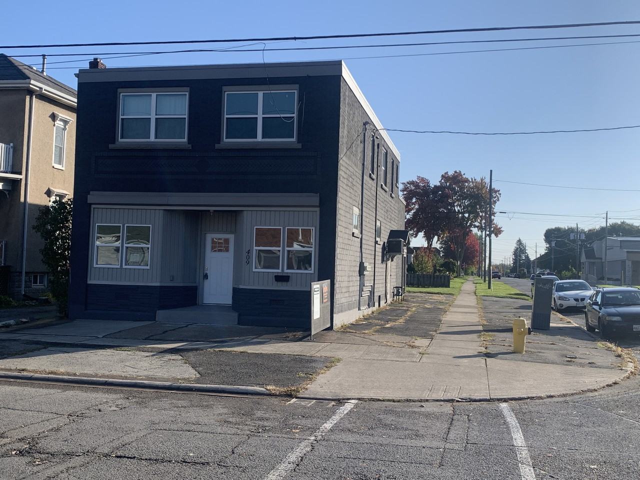 409 Davis Street, Unit 1 - Photo 2 of 11