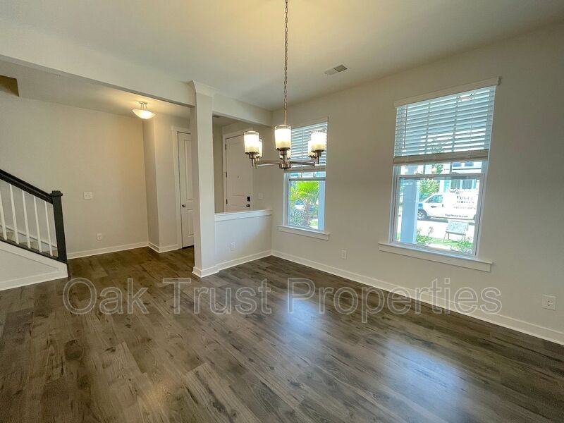 1017 Swamp Harrier Ave - Photo 3 of 16