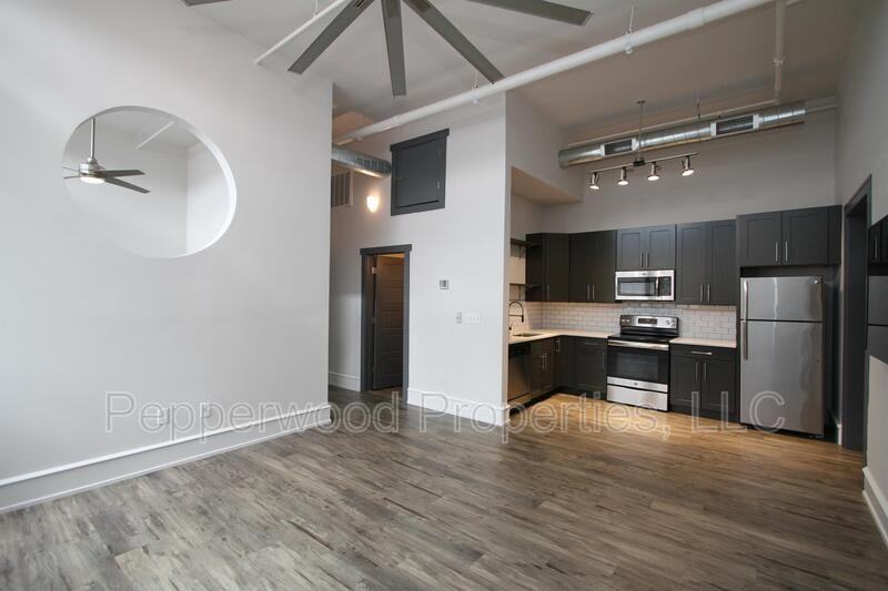 600 Magnolia St - Photo 4 of 10