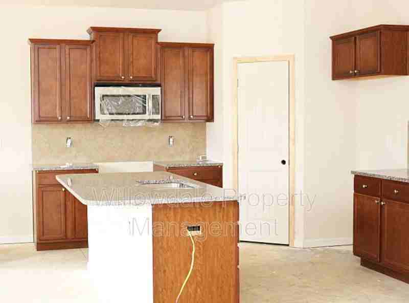 2618 Tummel Ln - Photo 3 of 14