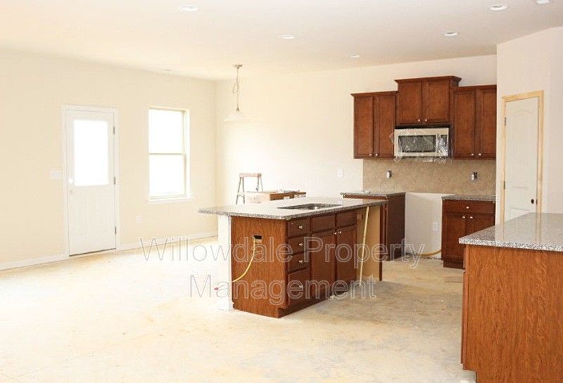 2618 Tummel Ln - Photo 4 of 14