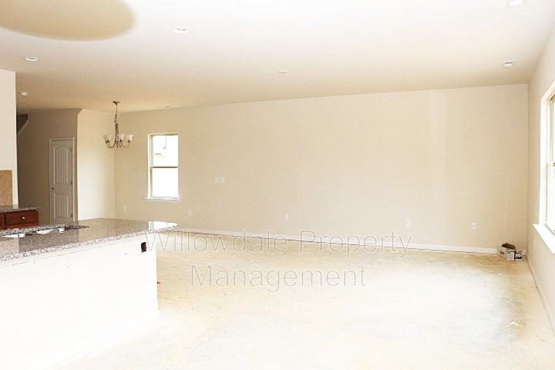 2618 Tummel Ln - Photo 5 of 14