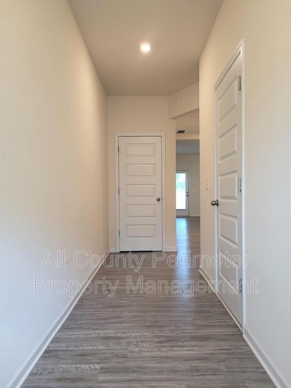 210 Centennial Cir - Photo 2 of 16