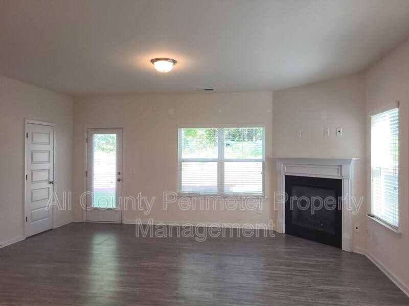 210 Centennial Cir - Photo 6 of 16