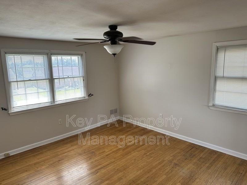 13 Montpelier Blvd - Photo 2 of 27