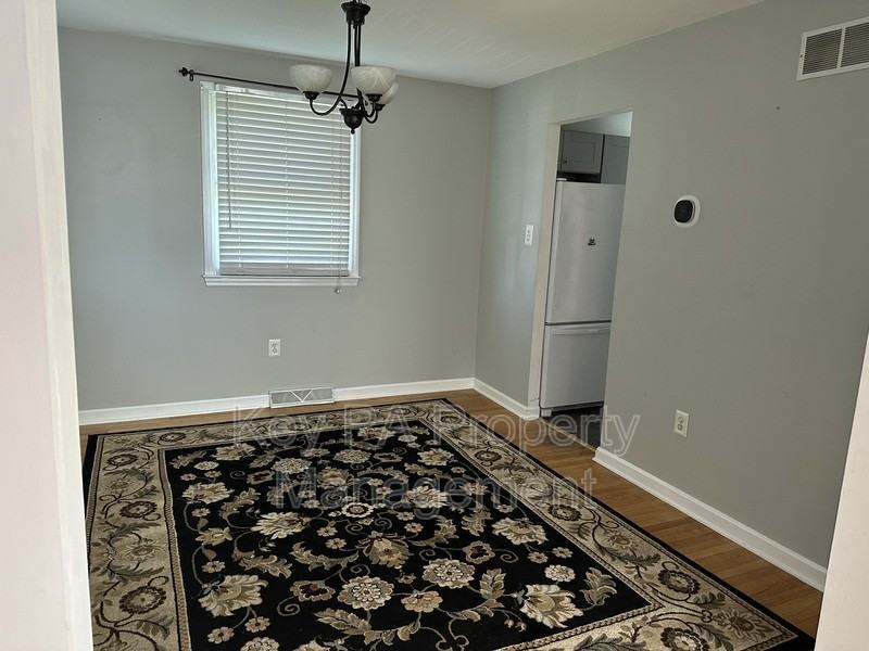 13 Montpelier Blvd - Photo 3 of 27