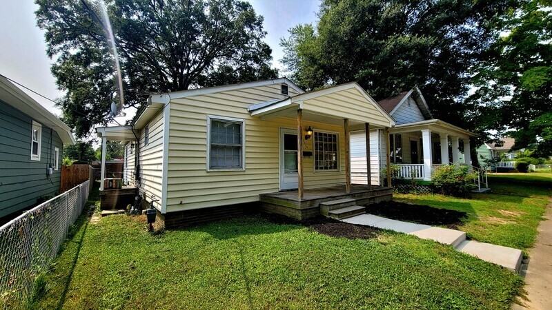 3404 Lawson St - Photo 2 of 13