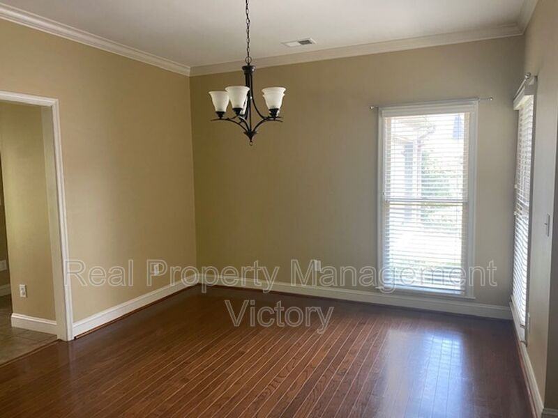3021 Chelsea Park Rdg - Photo 4 of 12