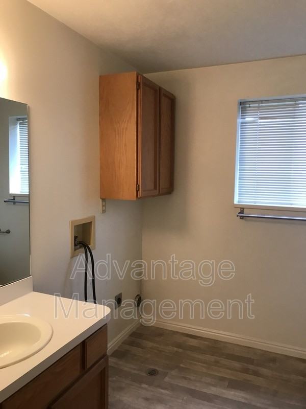 627 Northwest - Photo 6 of 16