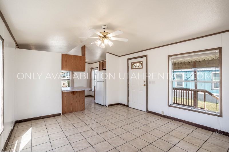 440 W Main St #8 - Photo 7 of 16