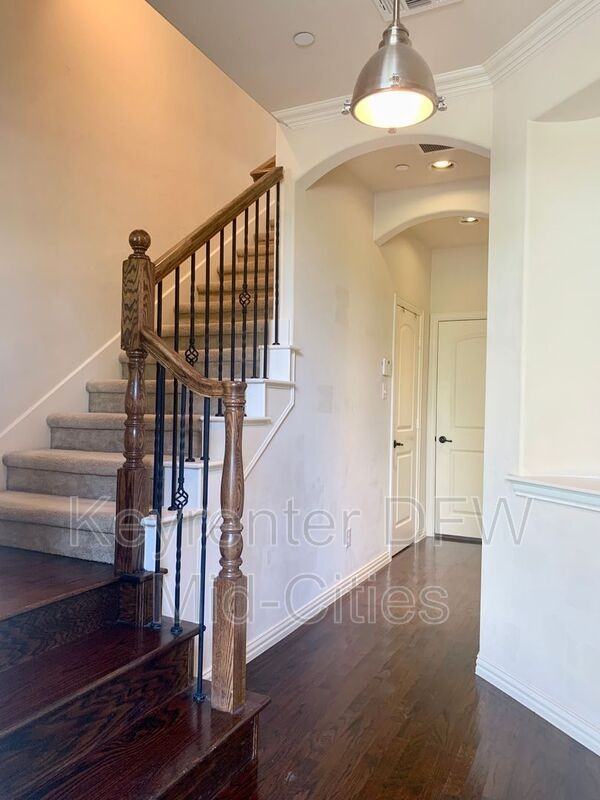 6463 Las Colinas Blvd - Photo 2 of 27