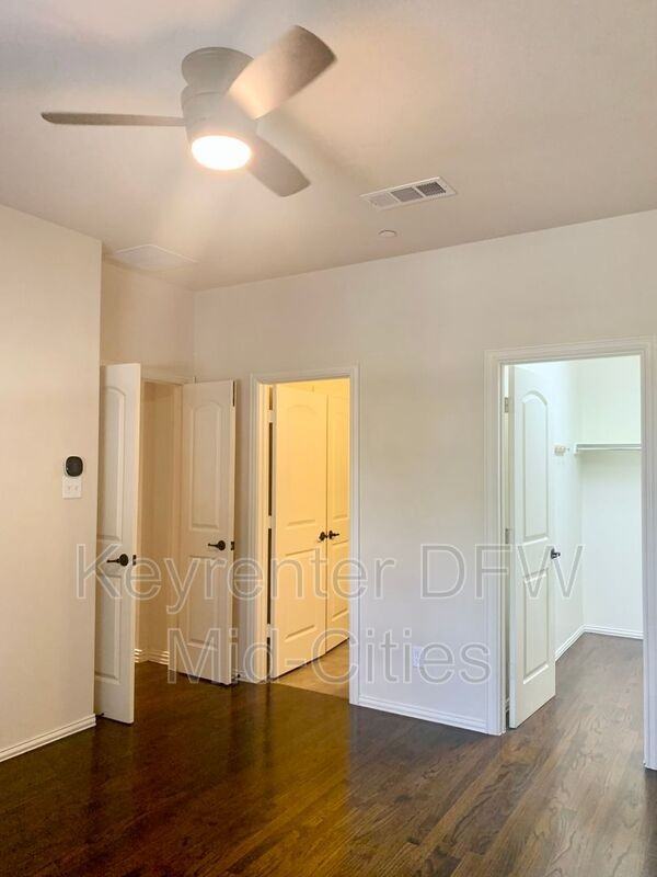 6463 Las Colinas Blvd - Photo 5 of 27